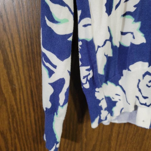 Lands End Supima Cotton Blue and White Floral Cardigan Size Small - Picture 8 of 9